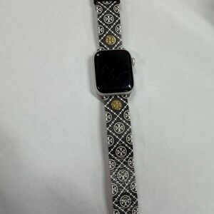 Apple Watch SE (2nd Gen)  40 mm